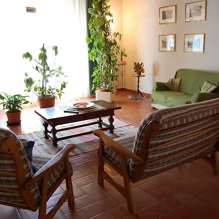 Lägenhet Sleeps 3 Pool Wifi T762445
