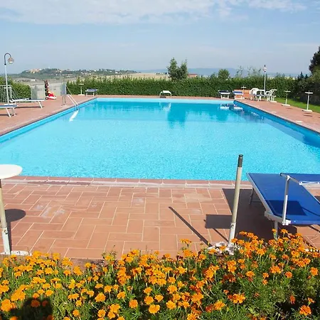 Sleeps 3 Pool Wifi T762445